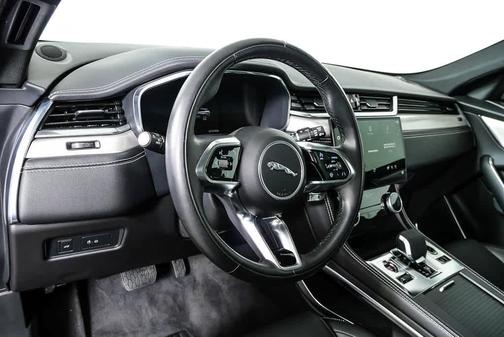 2024 Jaguar F-PACE P250 R-Dynamic S