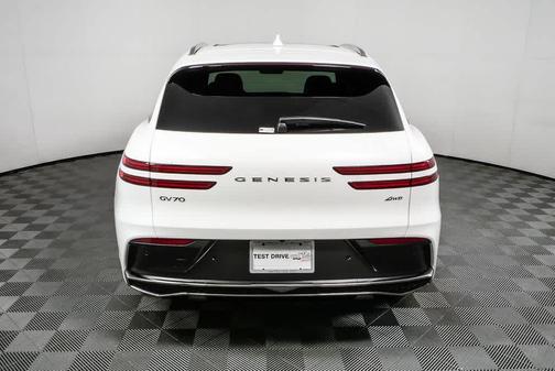 Uyuni White 2026 Genesis GV70 2.5T Advanced
