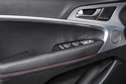 Vik Black 2023 Genesis G70 2.0T