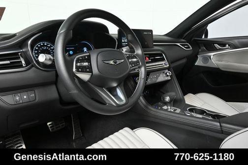 2025 Genesis G70 2.5T