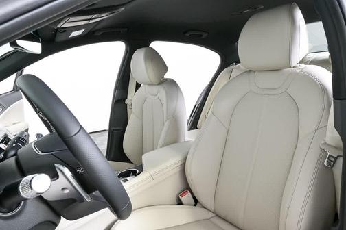 2026 Genesis G70 2.5T Standard