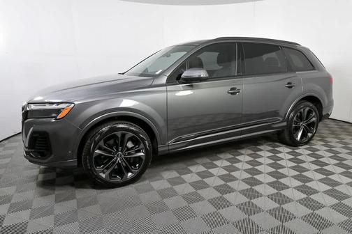 2025 Audi Q7 55 Premium Plus