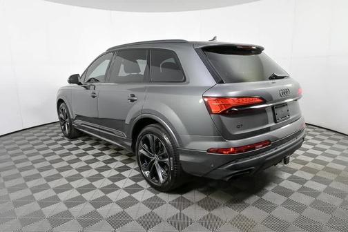 2025 Audi Q7 55 Premium Plus