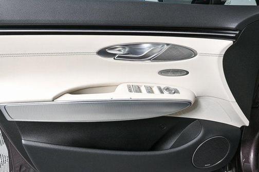2022 Genesis GV70 2.5T