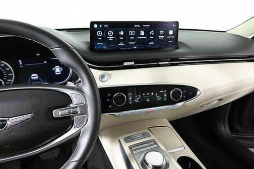 2022 Genesis GV70 2.5T