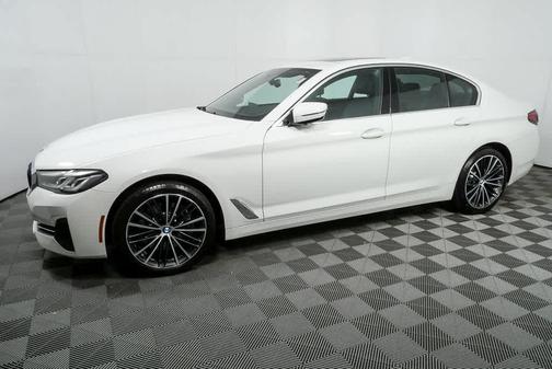 2022 BMW 540 i
