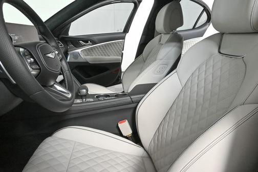 2025 Genesis G70 3.3T Sport Advanced