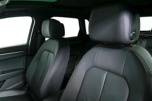 2021 Audi Q3 45 S line Premium