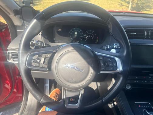 2017 Jaguar F-PACE S