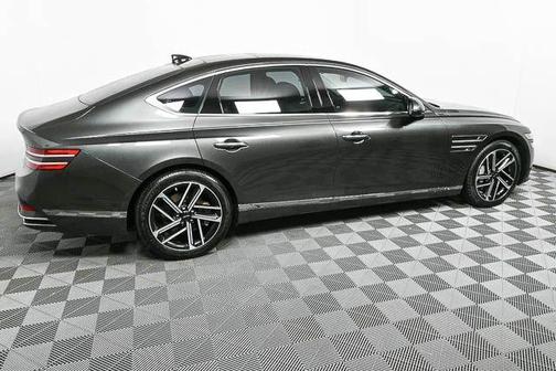 2025 Genesis G80 2.5T