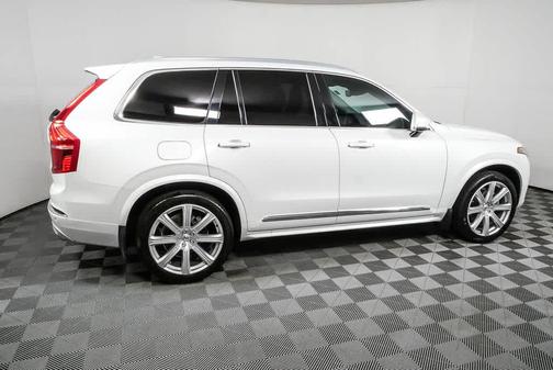 Ice White 2019 Volvo XC90 T6 Inscription
