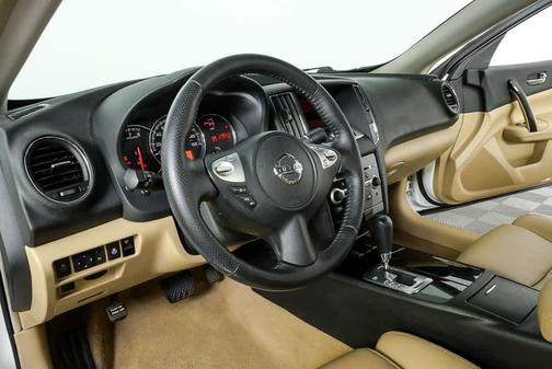 2011 Nissan Maxima SV