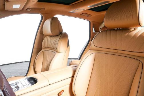 Makalu Gray 2026 Genesis G90 3.5T e-SC
