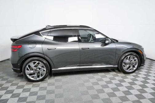 Makalu Gray 2026 Genesis GV60 Advanced 20"