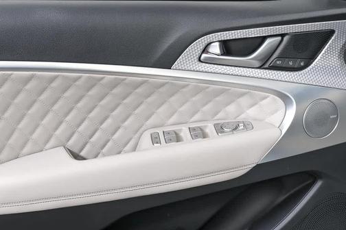 2023 Genesis G70 3.3T