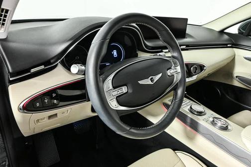 2023 Genesis GV70 2.5T