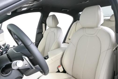 2026 Genesis G70 2.5T Standard