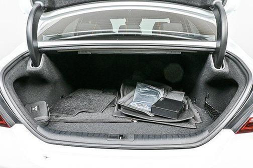 2026 Genesis G70 2.5T Standard