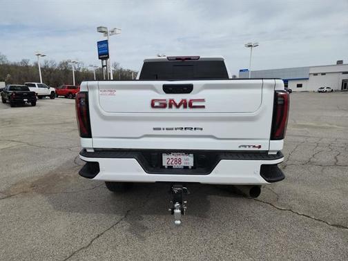 2024 GMC Sierra 2500 AT4