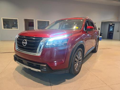 2023 Nissan Pathfinder SL FWD