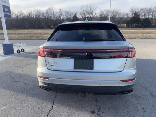 2025 Audi Q8 55 Premium