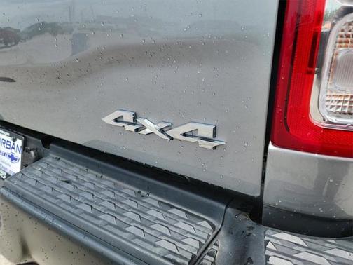 2020 RAM 2500 Tradesman Crew Cab 4X4 6'4' Box