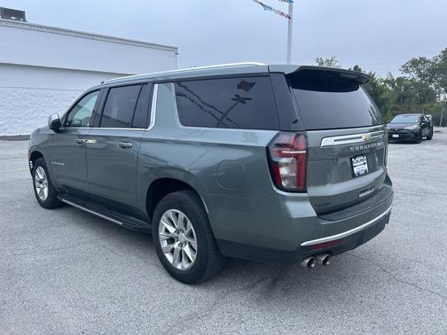2023 Chevrolet Suburban Premier