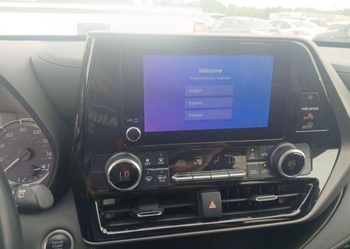 Midnight Black Metallic 2024 Toyota Highlander LE