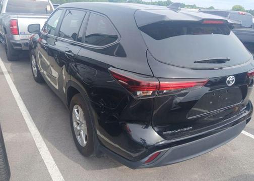 Midnight Black Metallic 2024 Toyota Highlander LE