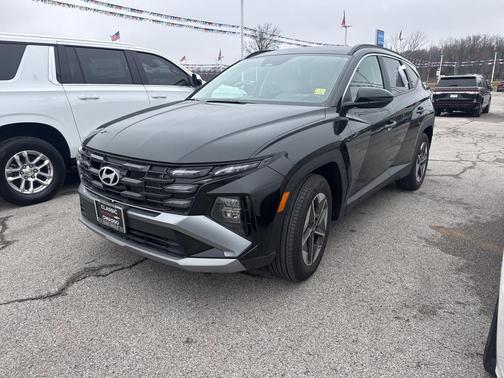 2025 Hyundai TUCSON SEL