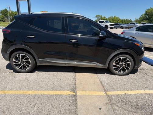 Mosaic Black Metallic 2023 Chevrolet Bolt EUV FWD Premier