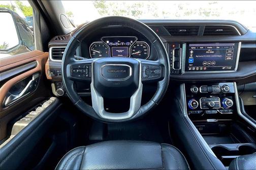 Pearl Beige Metallic 2021 GMC Yukon XL Denali