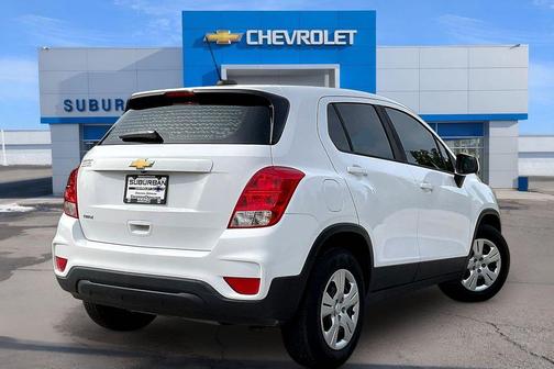 Summit White 2019 Chevrolet Trax LS