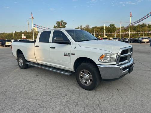 2018 RAM 2500 Tradesman Crew Cab 4x4 8' Box