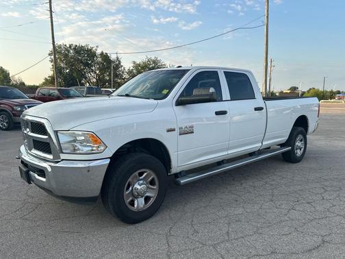 2018 RAM 2500 Tradesman Crew Cab 4x4 8' Box