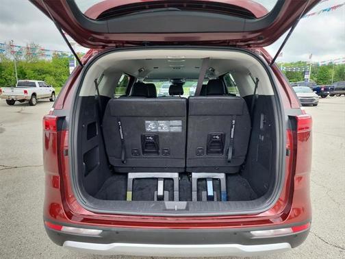 2024 Kia Carnival LX