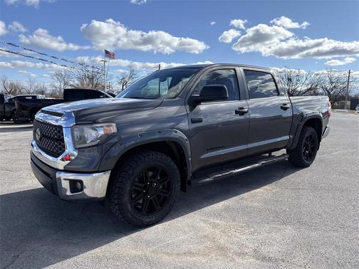 2018 Toyota Tundra SR5
