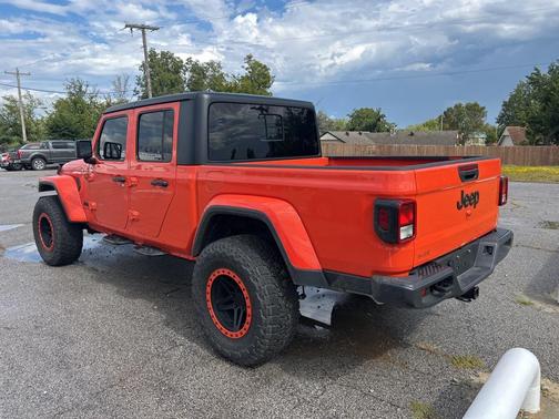 2023 Jeep Gladiator Sport S