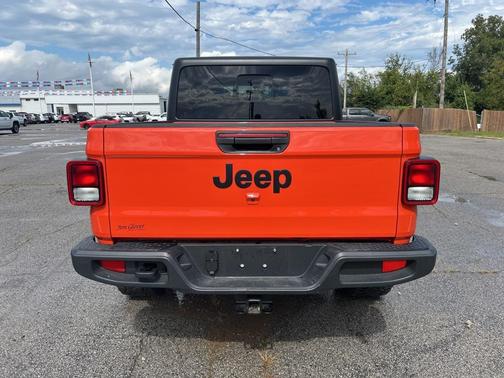 2023 Jeep Gladiator Sport S