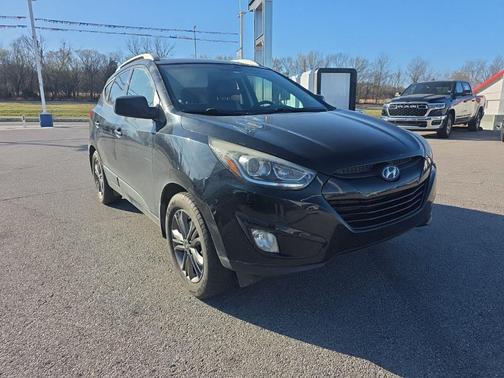 2015 Hyundai TUCSON SE
