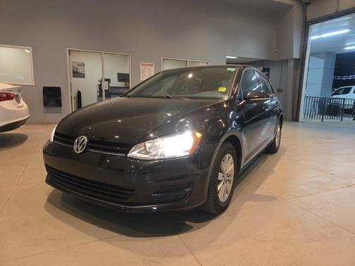 2017 Volkswagen Golf TSI S 4-Door