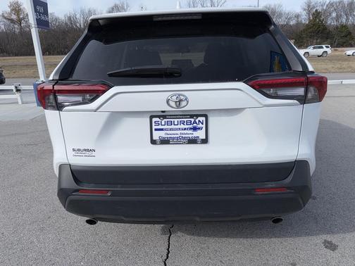 2019 Toyota RAV4 LE