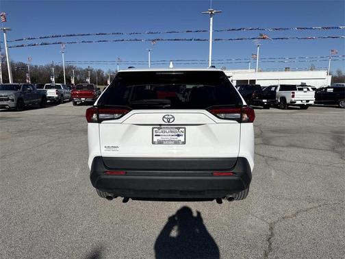 2019 Toyota RAV4 LE