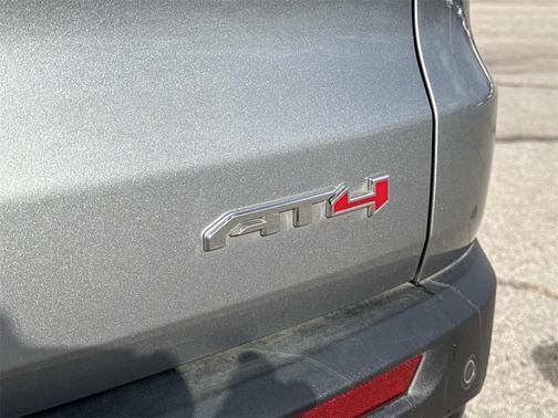 2024 GMC Acadia AWD AT4