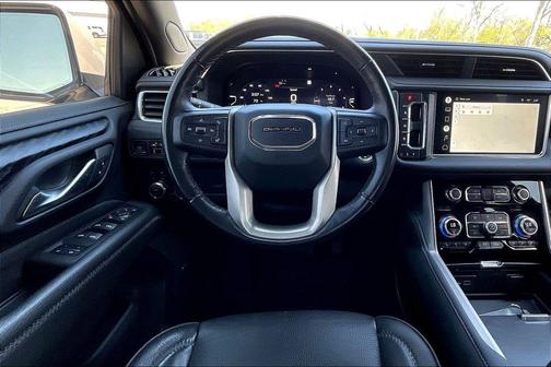 White Frost Tricoat 2022 GMC Yukon Denali