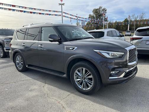 2024 INFINITI QX80 Luxe