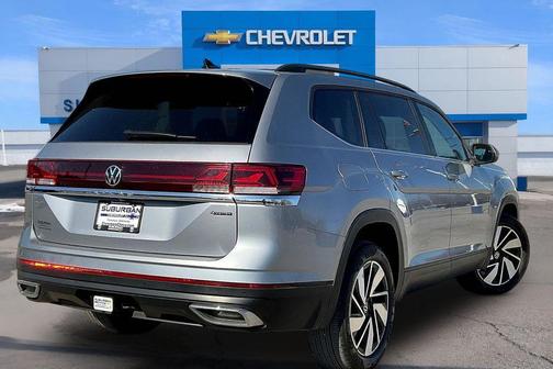 Silver Mist Metallic 2024 Volkswagen Atlas 2.0T SE w/Technology 4MOTION