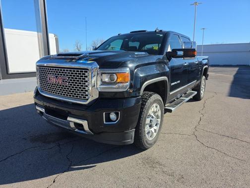 2017 GMC Sierra 2500 Denali