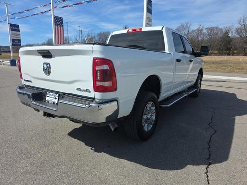 2023 RAM 2500 Big Horn Crew Cab 4x4 6'4' Box