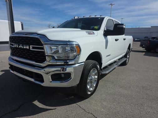 2023 RAM 2500 Big Horn Crew Cab 4x4 6'4' Box